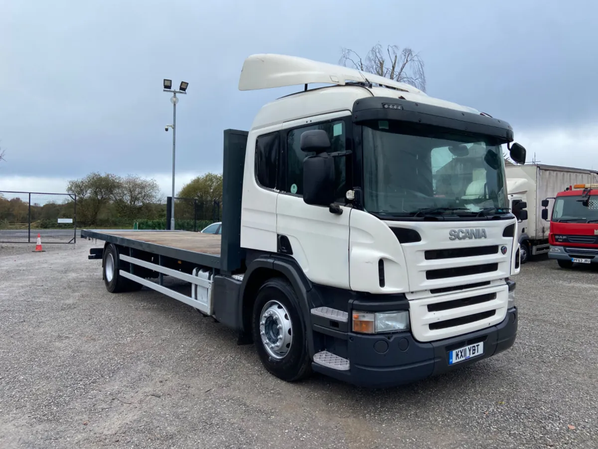 2011 Scania P230 26Ft Flatbed - Image 2