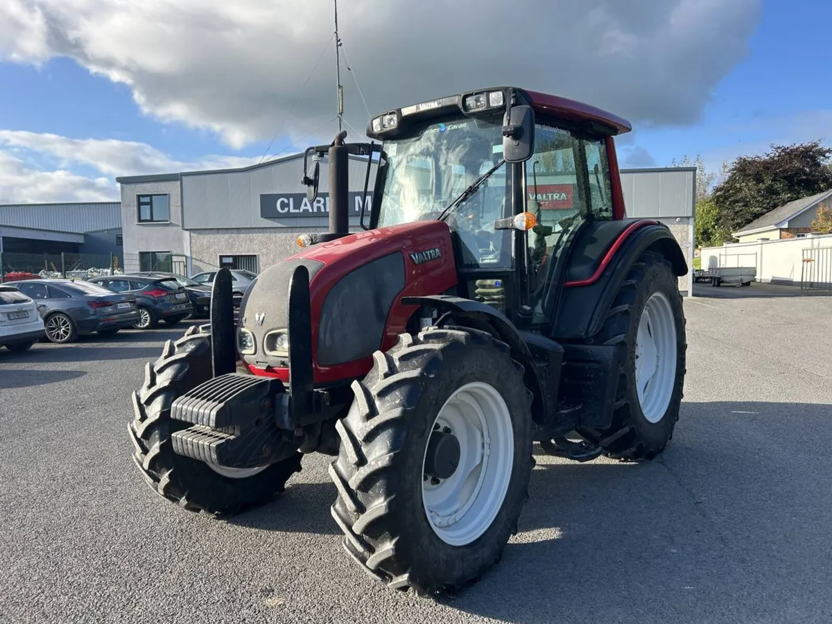 💥 2014 Valtra N92 – Just 2,600 Hours! 💥 - Image 2