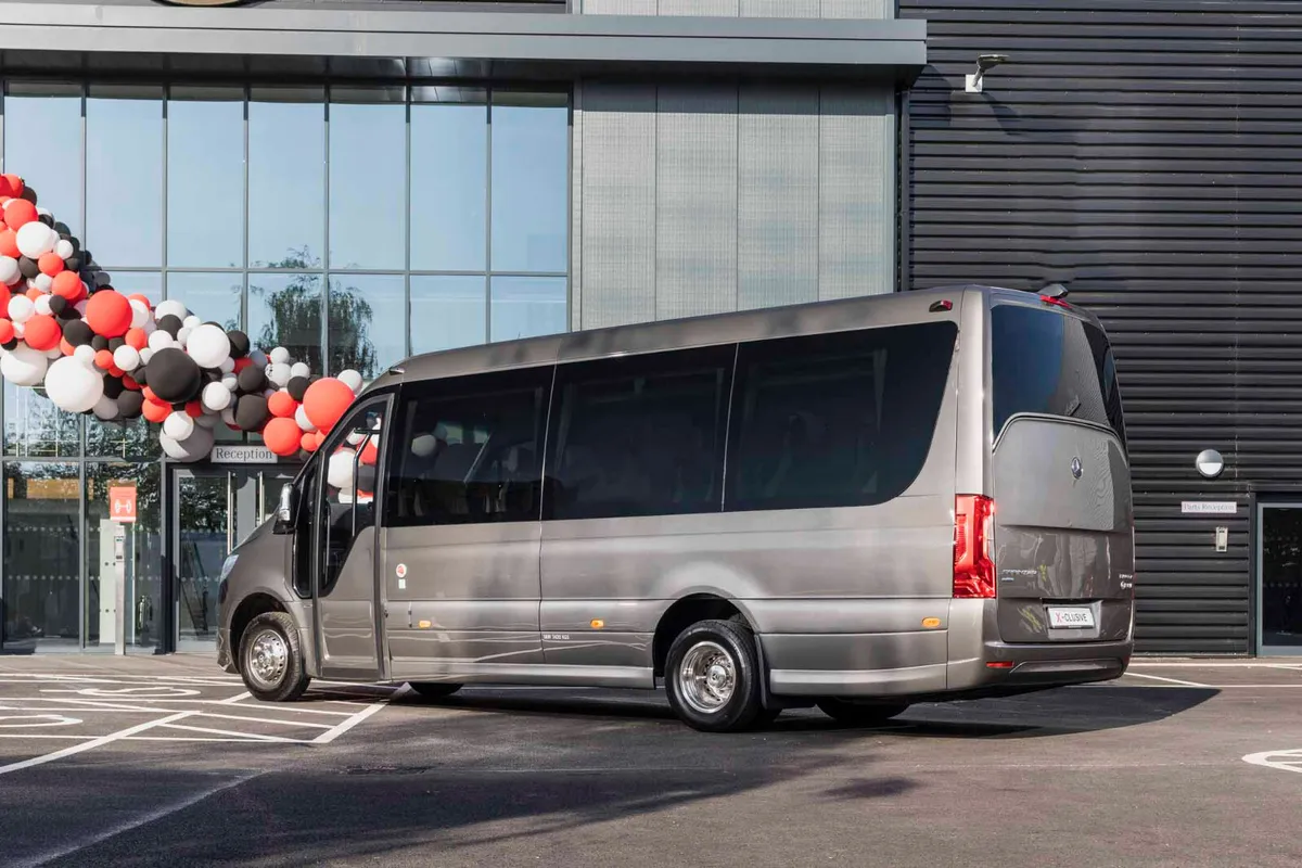 Mercedes Benz Sprinter Mini Coach 16+D - X-Clusive - Image 2