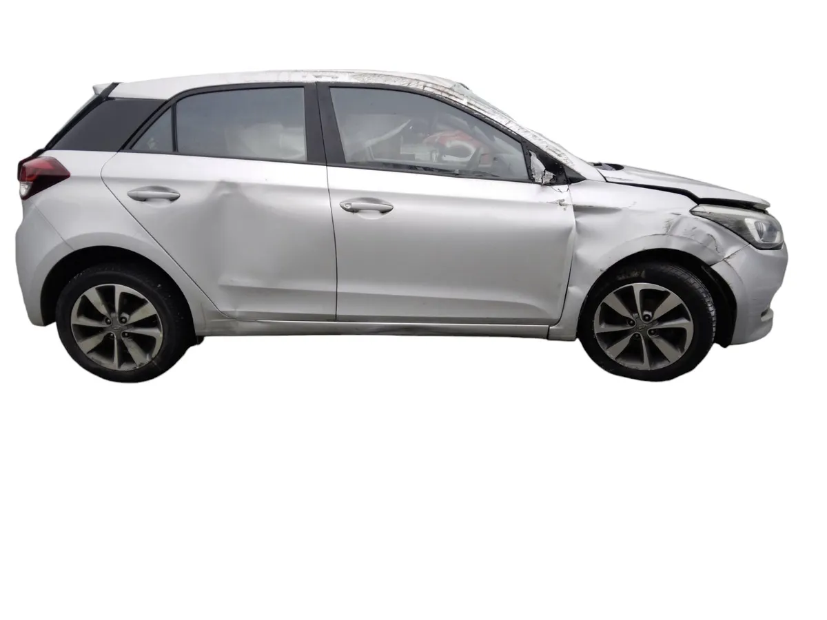 2017 HYUNDAI I20 For Breaking/Dismantling - Image 2