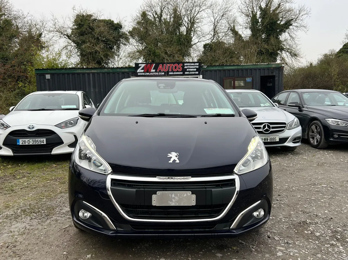 18 Peugeot 208 1.2 Auto - Image 4