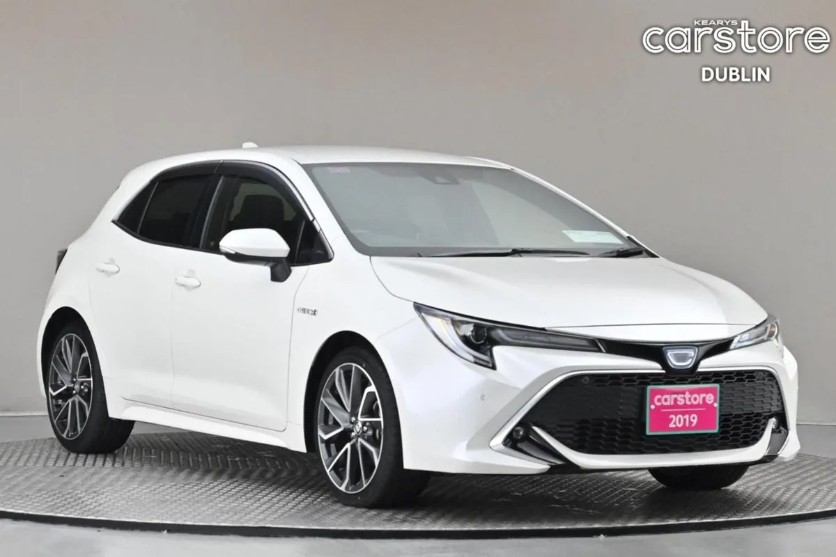 Toyota Corolla 1.8 Hybrid Sport 5DR  reverse Cam - Image 1