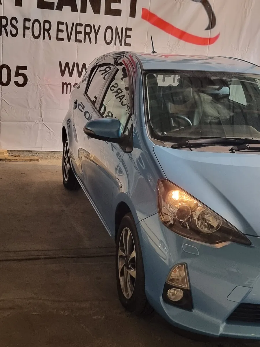 2014 TOYOTA AQUA 1.5 L HYBRID AUTOMATIC - Image 3