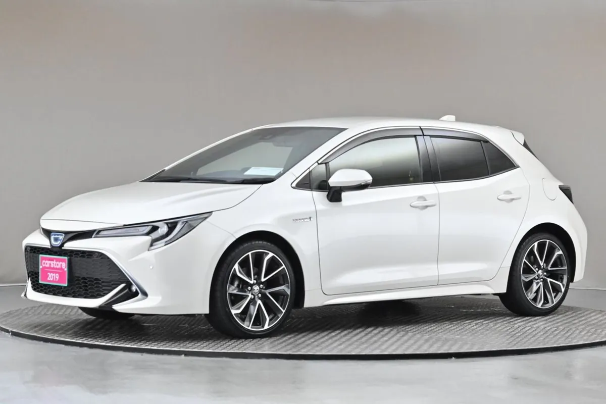 Toyota Corolla 1.8 Hybrid Sport 5DR  reverse Cam - Image 4