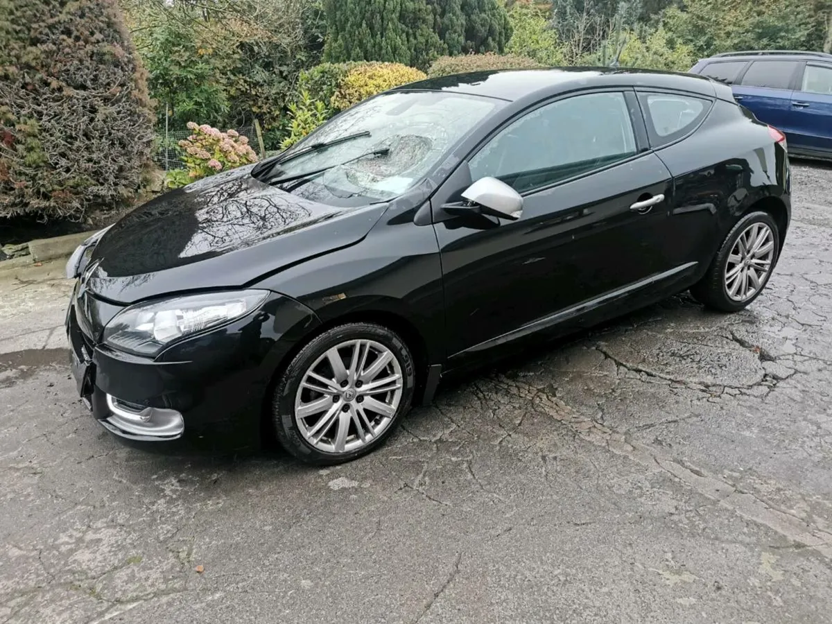13 Renault Megane 1.5 DCI GT Line Coupe - Image 4