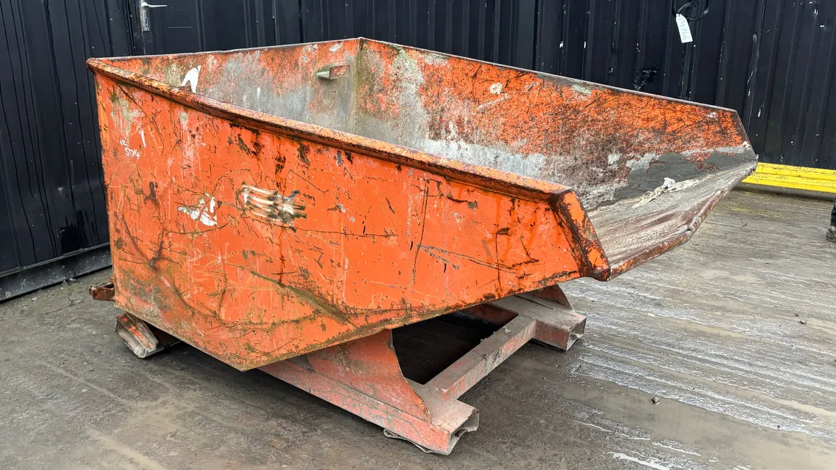 Tipping Skip - Image 3