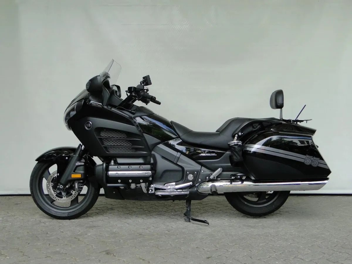 Honda goldwing bagger F6B (looking for) - Image 1