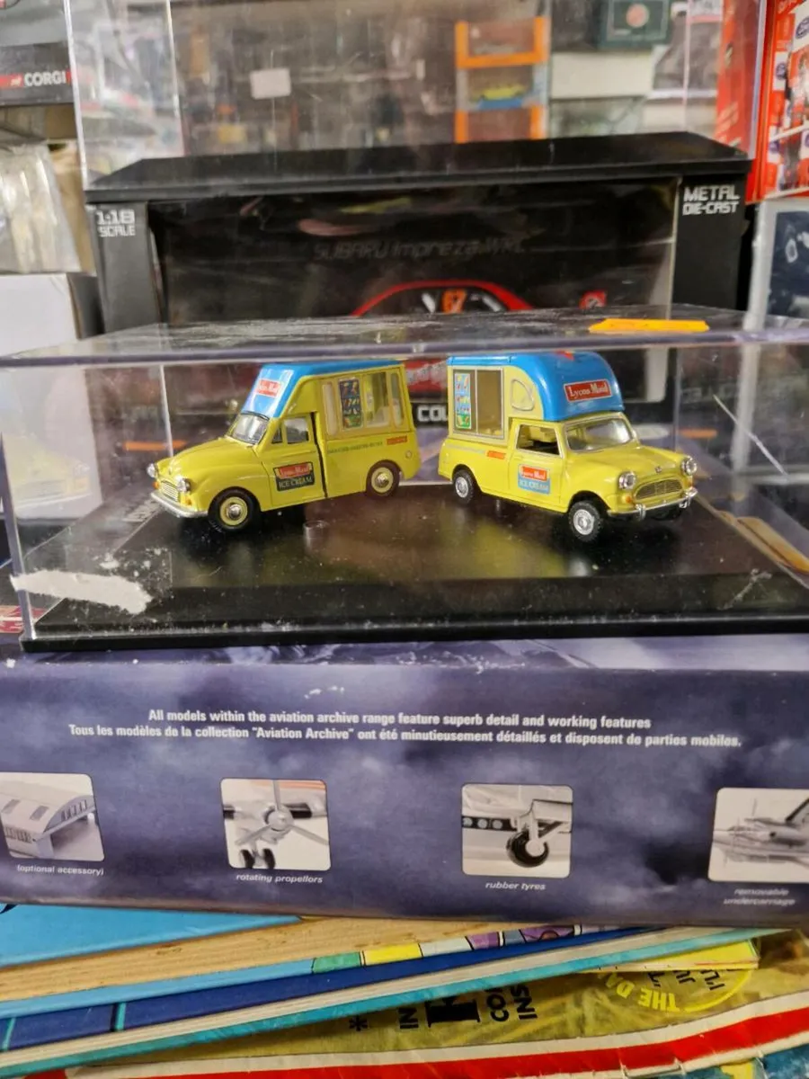 Corgi Oxford Walls Ice Cream Van Set - Image 1