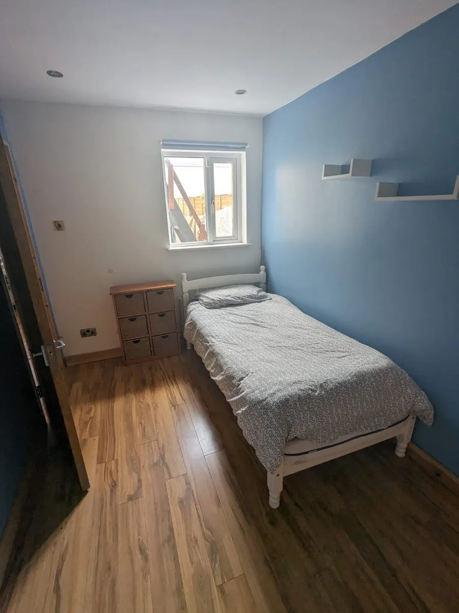 Room for Rent South inner city centre - Image 1