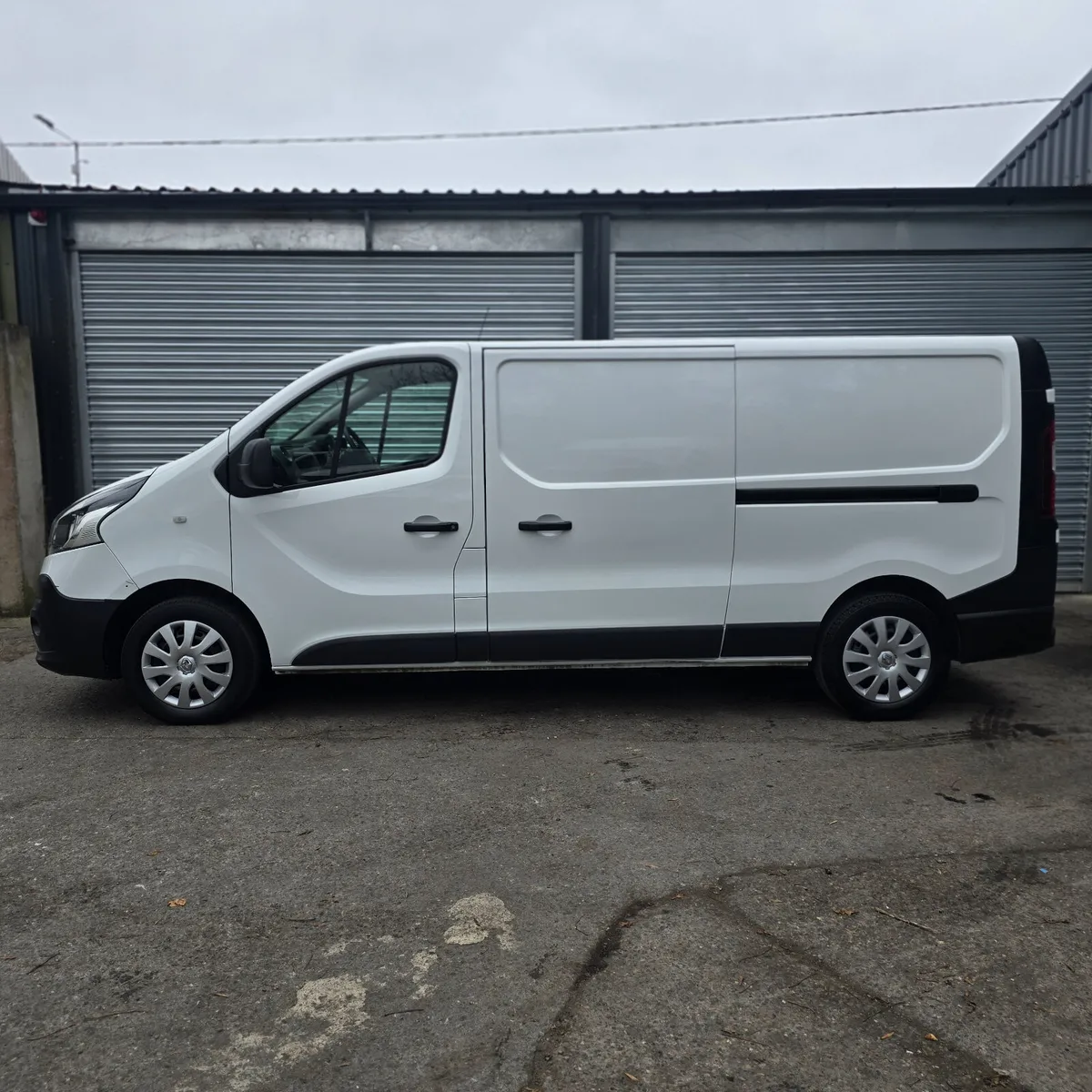 2019 Renault Trafic LWB - Image 3
