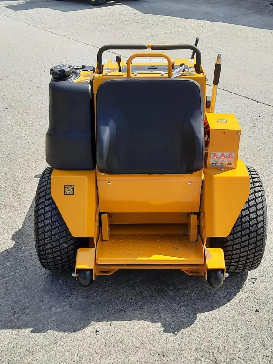 Hustler Super S Commercial Mower - Image 4