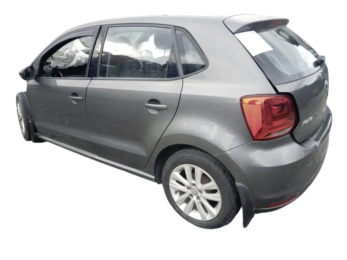 2014 VOLKSWAGEN POLO For Breaking/Dismantling - Image 4