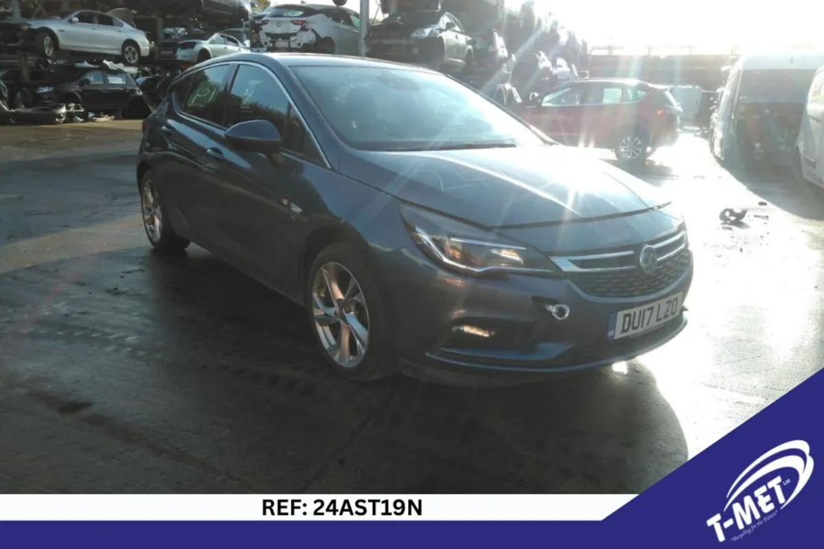 2017 VAUXHALL ASTRA BREAKING FOR PARTS - Image 1