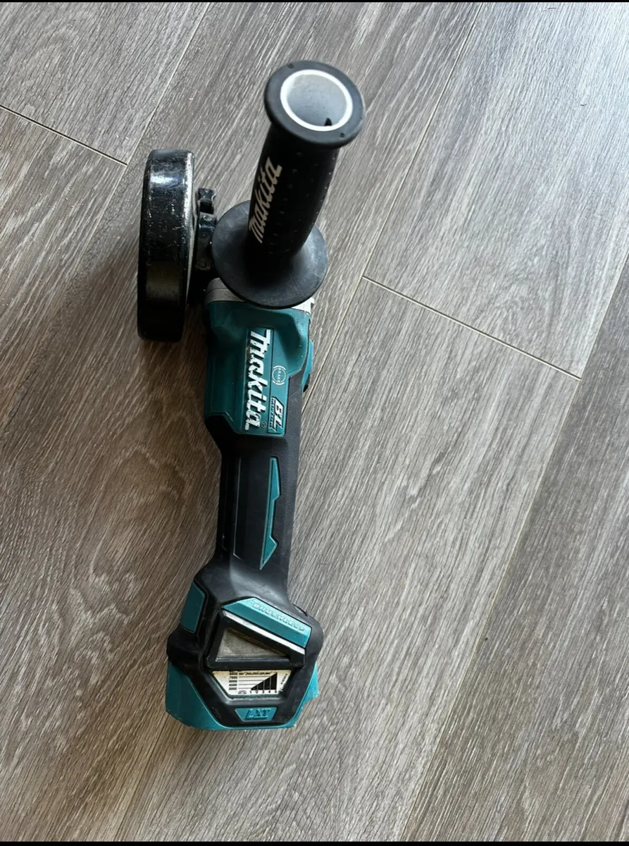 Makita dga463 angle grinder for sale in Co. Laois for 150 on DoneDeal