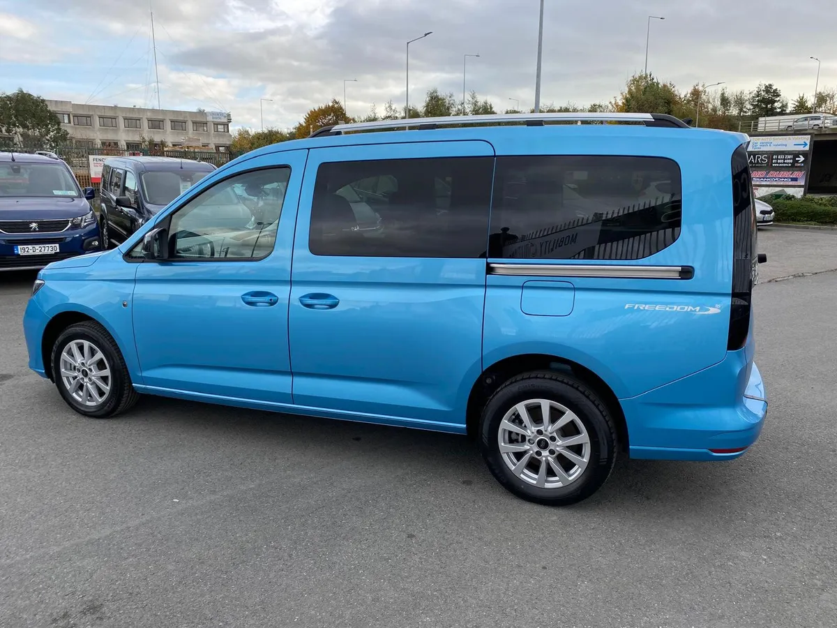 2023 Ford Grand Tourneo Connect Freedom 5S+wc - Image 3