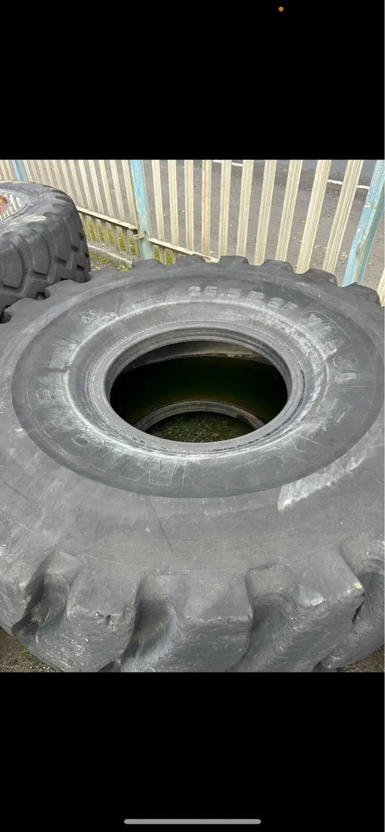 26.5/R25 Michelin