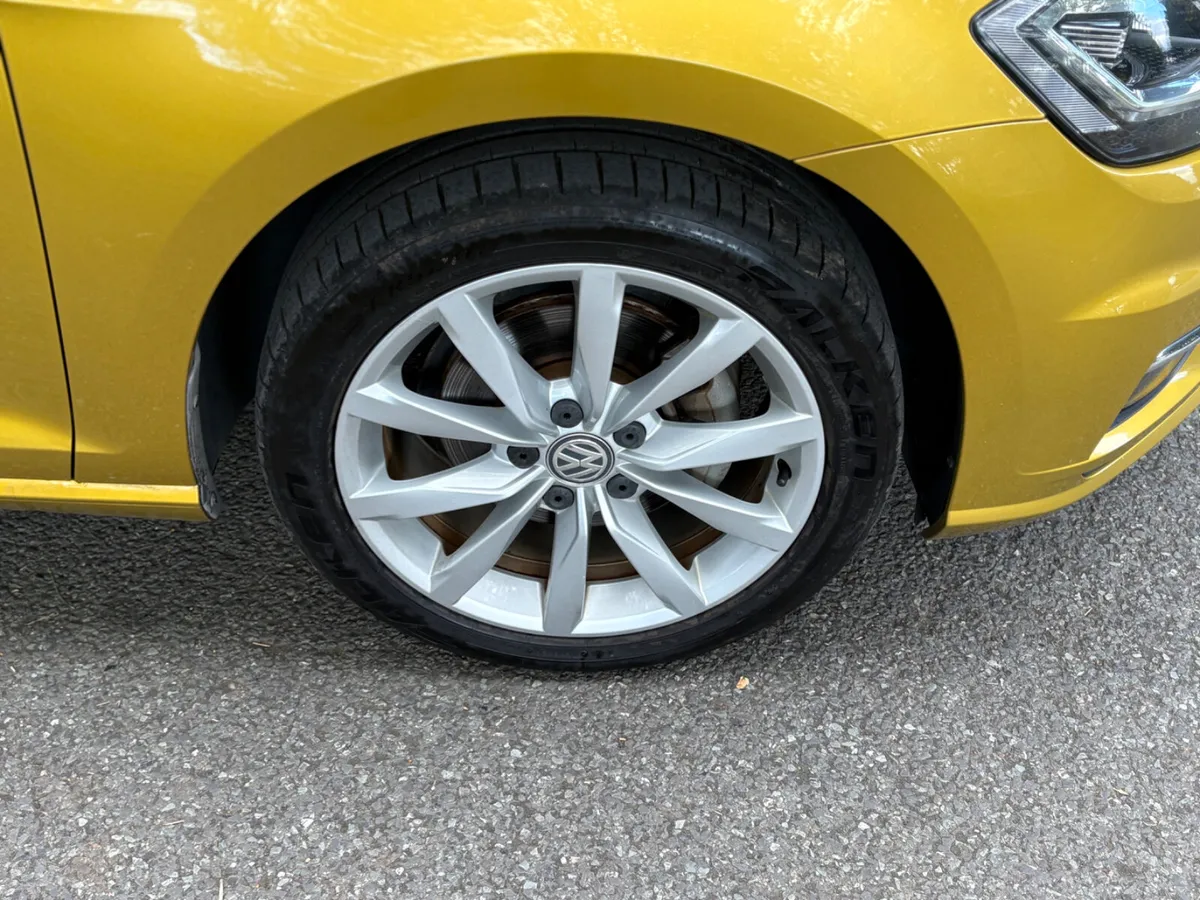 Volkswagen Golf - Image 2