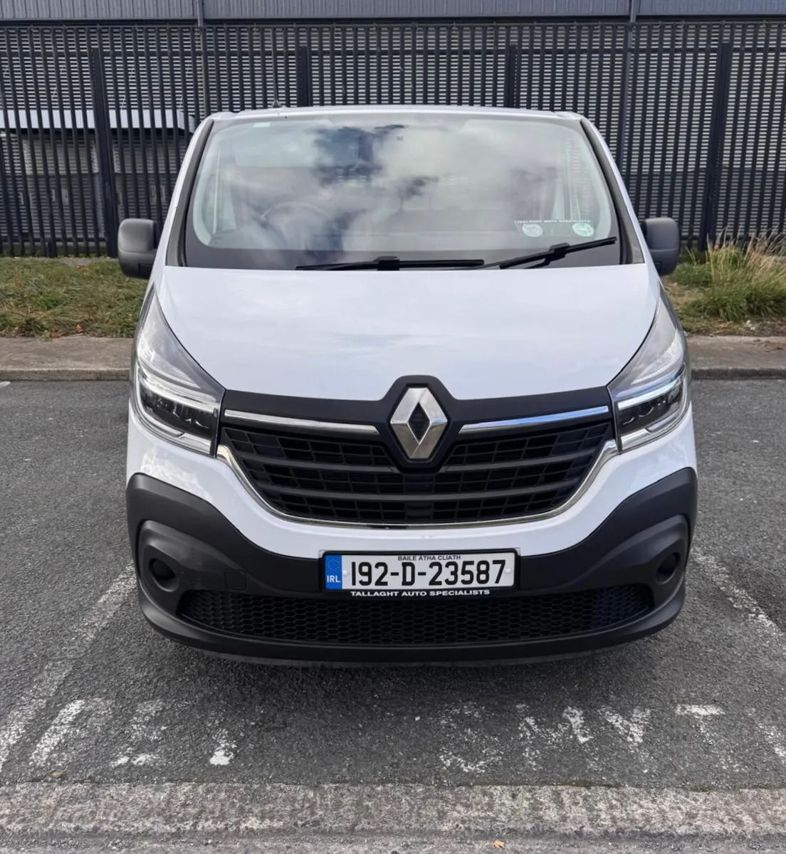 192 Renault Traffic - Image 2