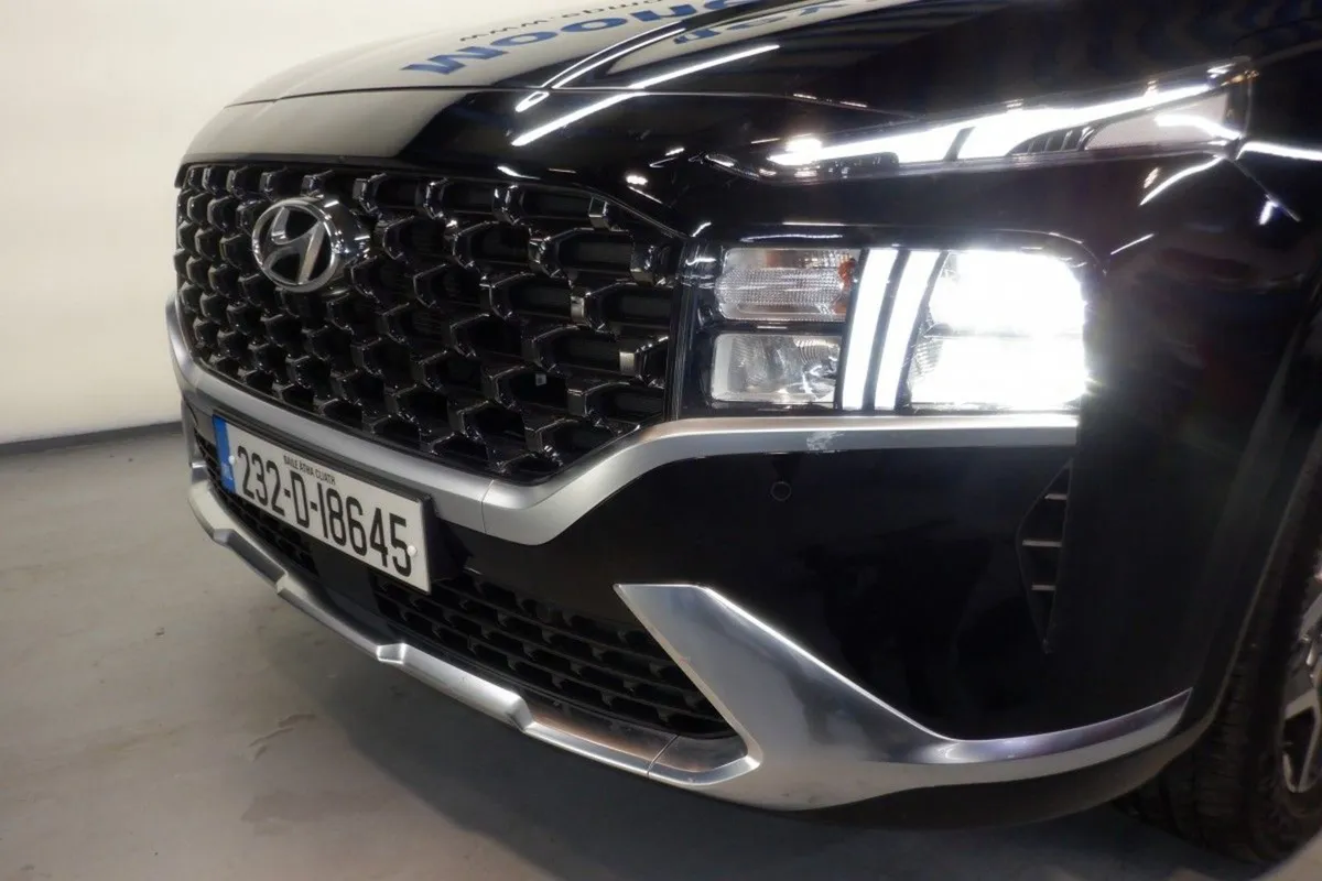 Hyundai Santa Fe Premium Plug IN Hybrid 4WD 1.6l - Image 3