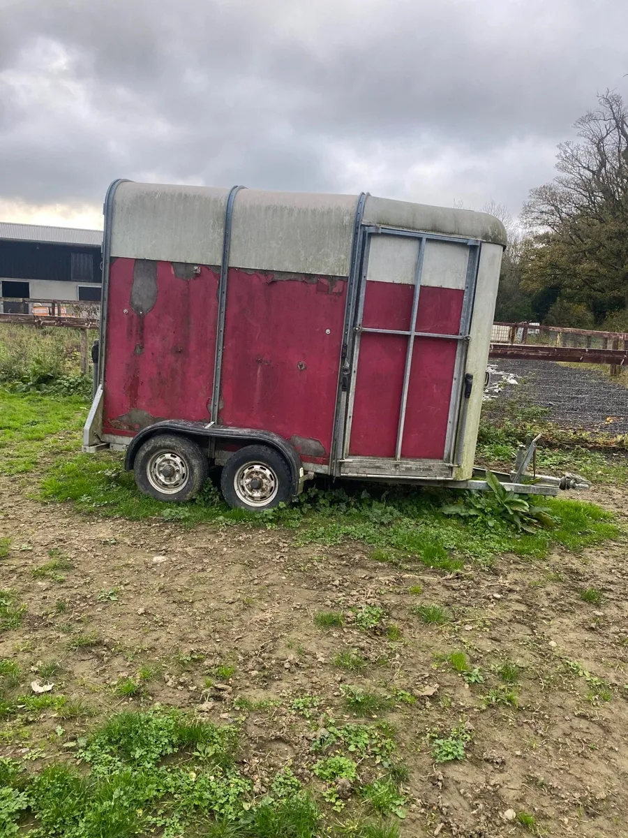 Horse box for sale in Co. Meath for €750 on DoneDeal