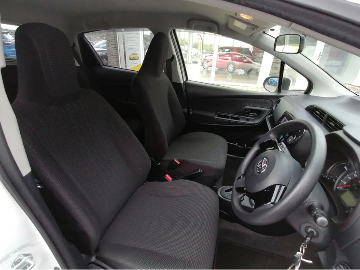 TOYOTA YARIS AUTO for sale in Co. Cork for €12,700 on DoneDeal