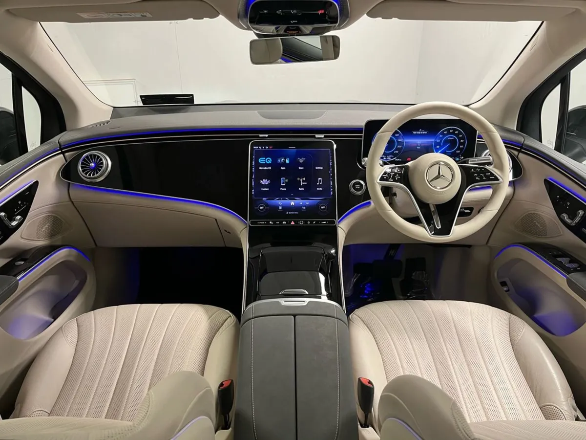 Mercedes-Benz EQS SUV 450  7 Seat AMG - High Spec - Image 4