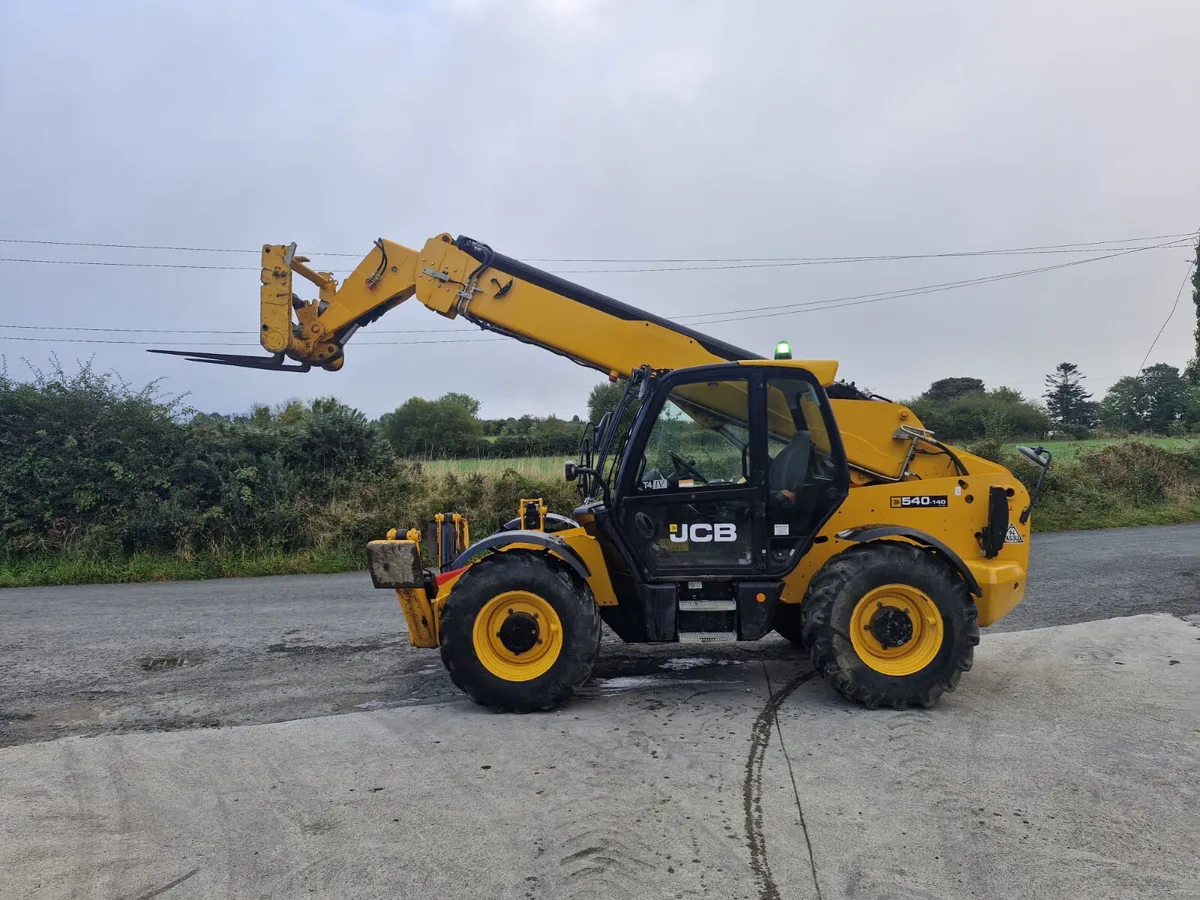 14 metre teleports for self drive hire