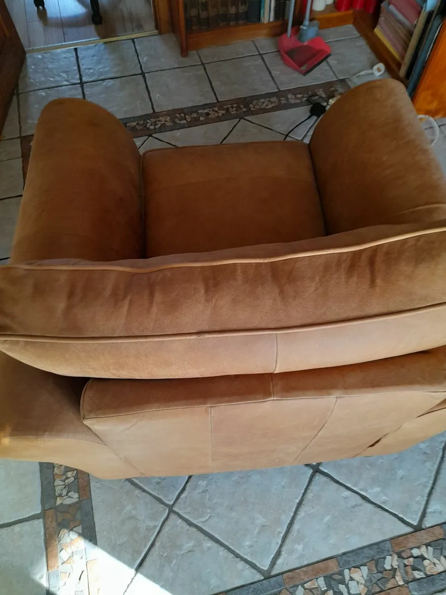 Armchair/Leather - Image 1