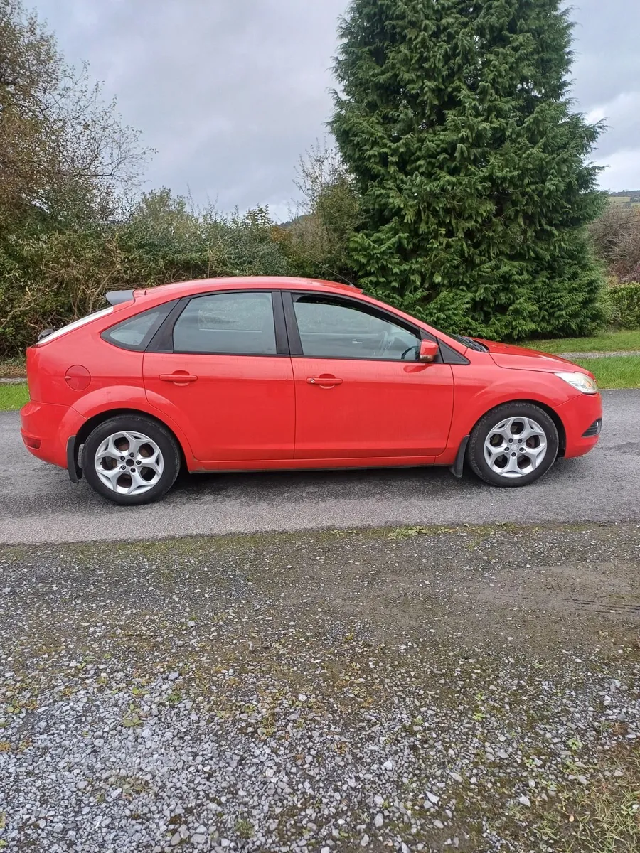 Ford Focus 2011 - Image 1