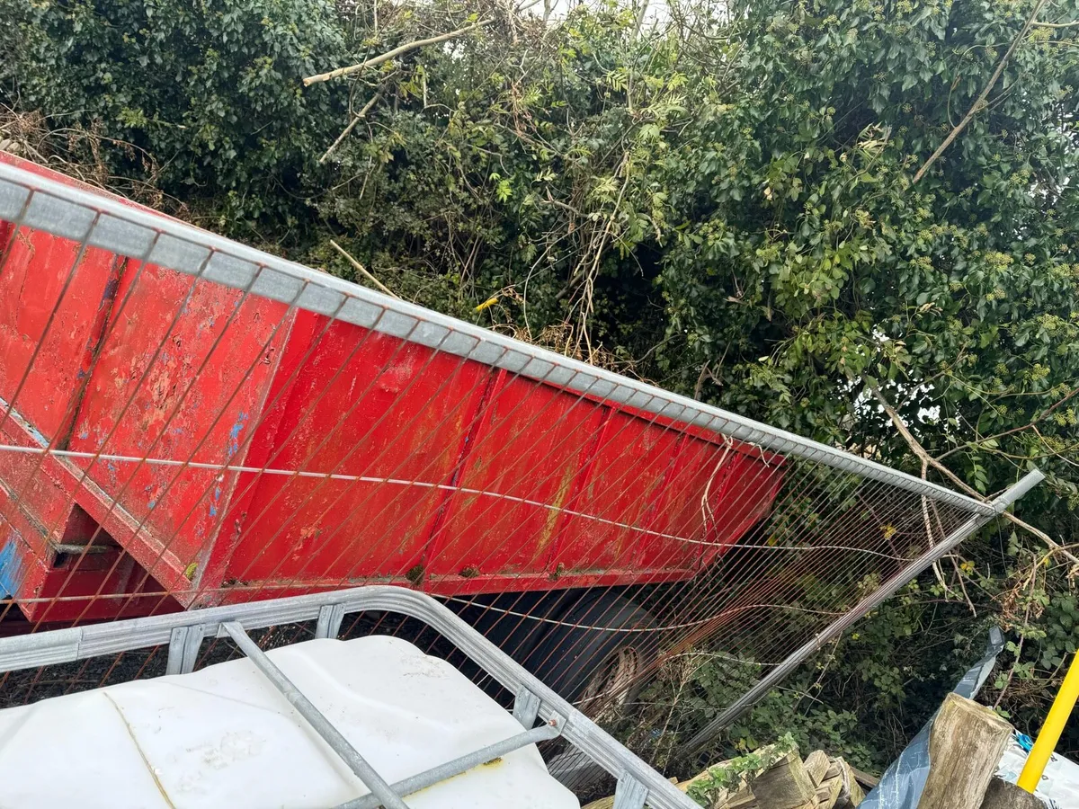 Hi tipping bog trailer - Image 2