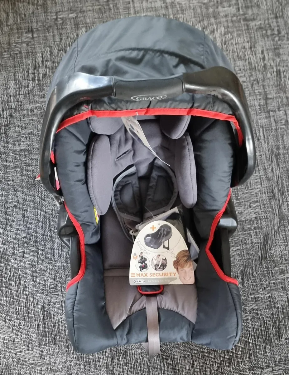 Graco Junior Baby Car Seat - Image 1