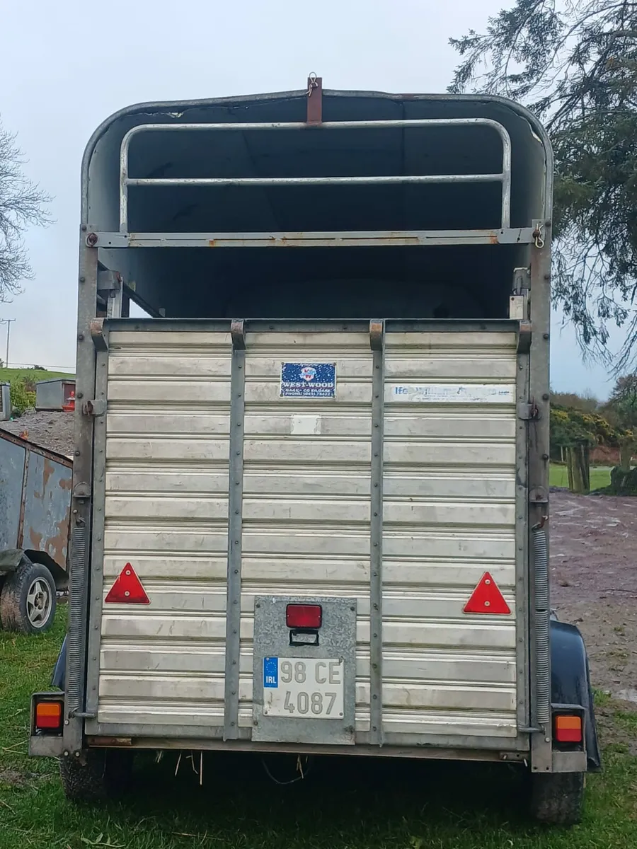 Cattle box / horse box for sale in Co. Cork for €0 on DoneDeal