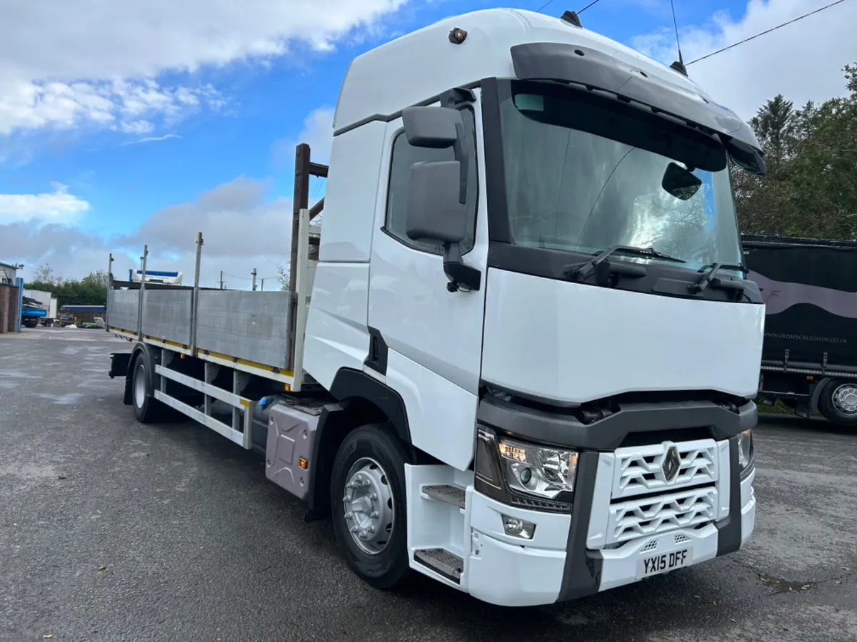 2015 Renault t380 4x2 26ft dropside flat - Image 3