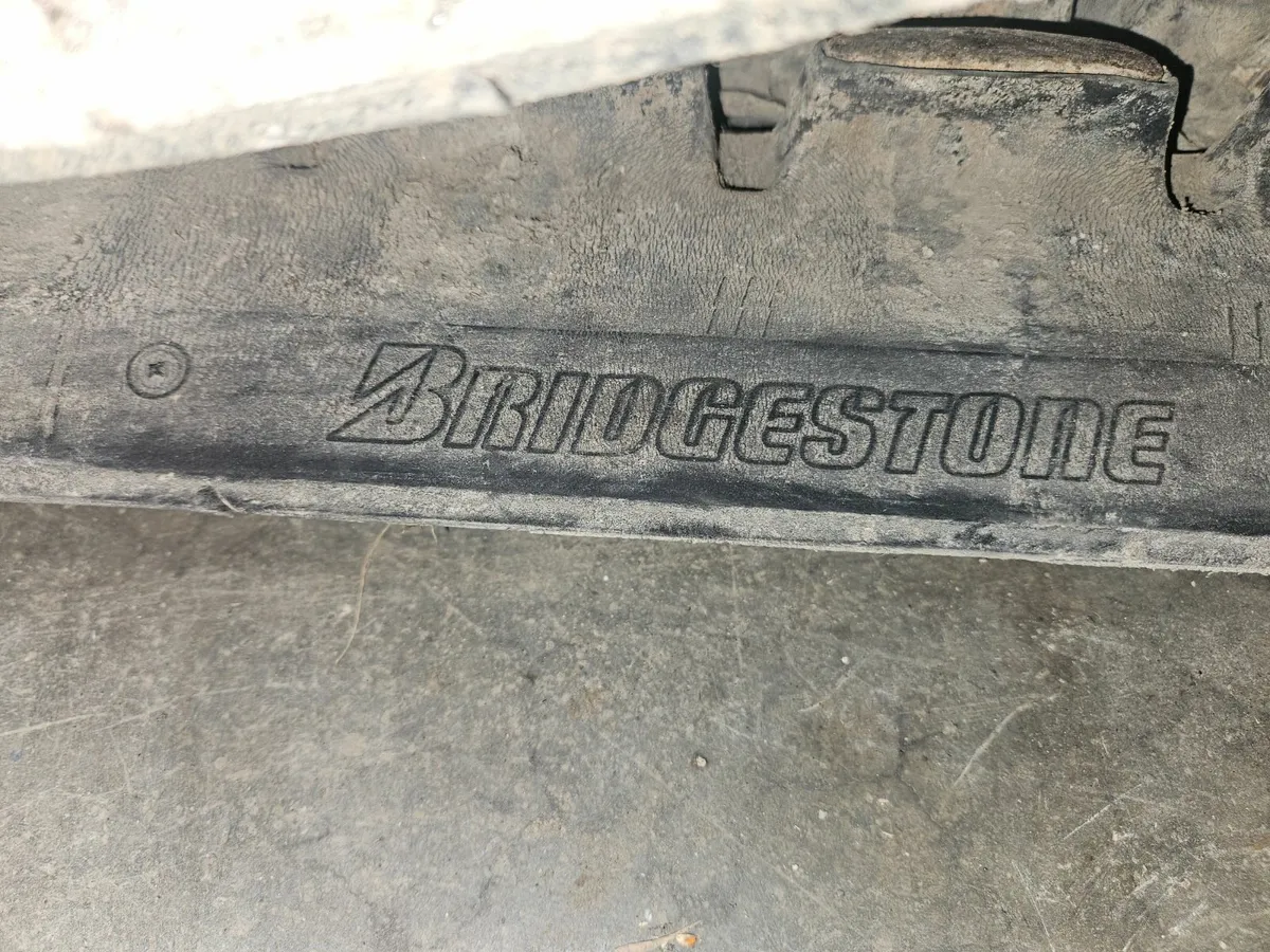 Rubber tracks for hitachi - Image 2
