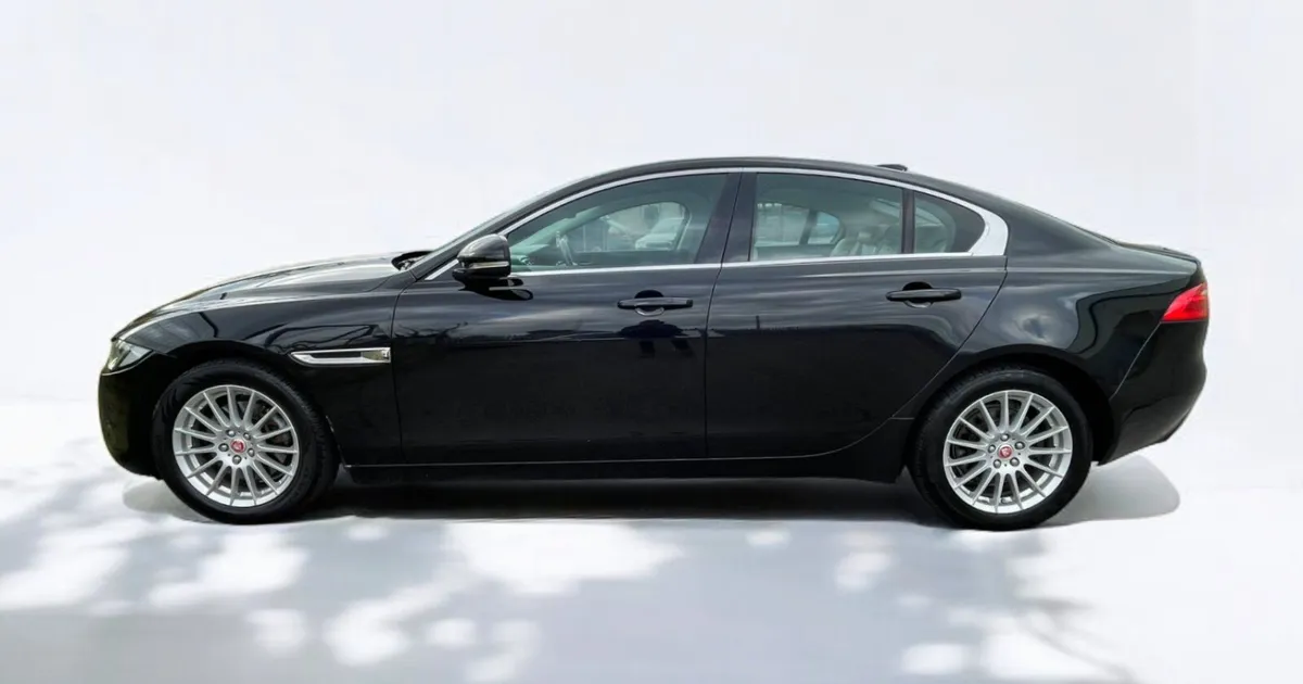 Jaguar XE MY 2.0D Prestige 163PS 4DR Automatic - Image 4