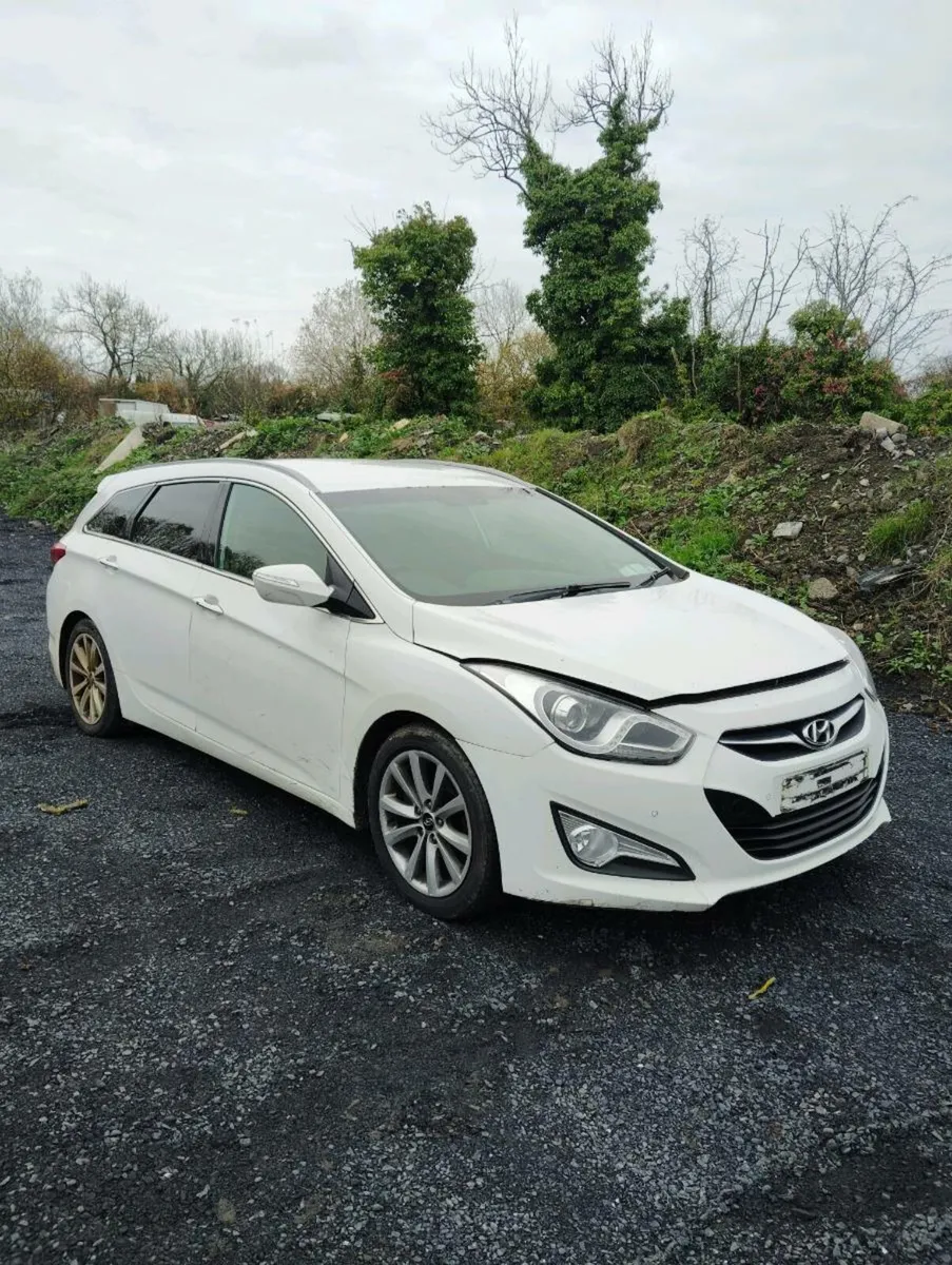 Breaking Hyundai i40 2012 1.7 diesel - Image 1