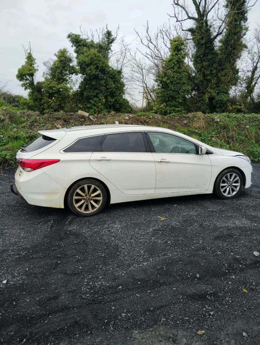 Breaking Hyundai i40 2012 1.7 diesel - Image 4