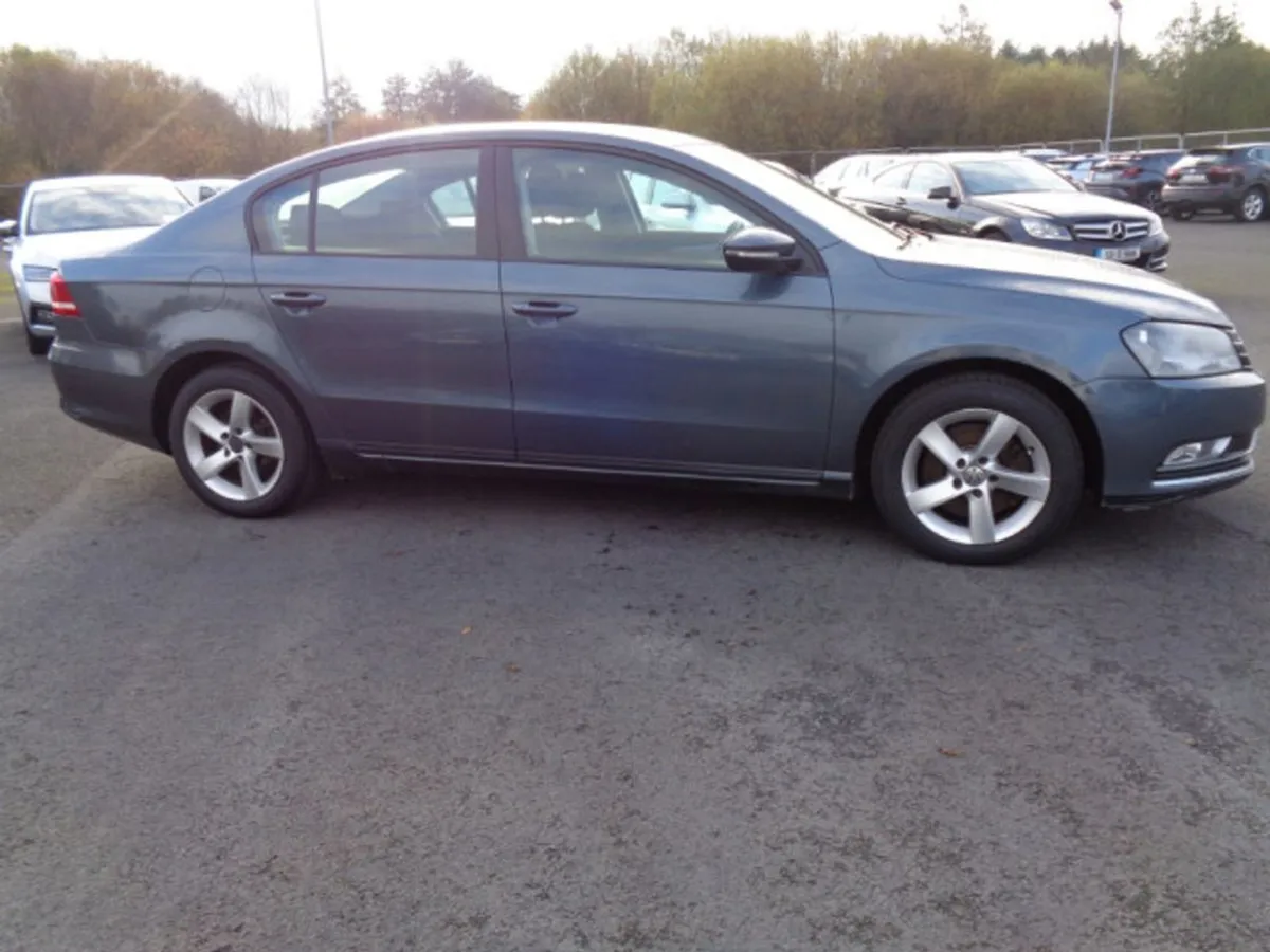 Volkswagen Passat 1.6 TDI S Bluemotion Tech 4DR - Image 3