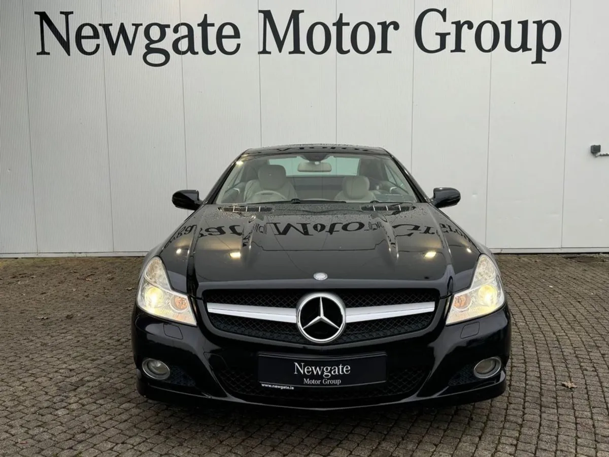 Mercedes-Benz SL-Class SL 350 2DR Auto - Image 2