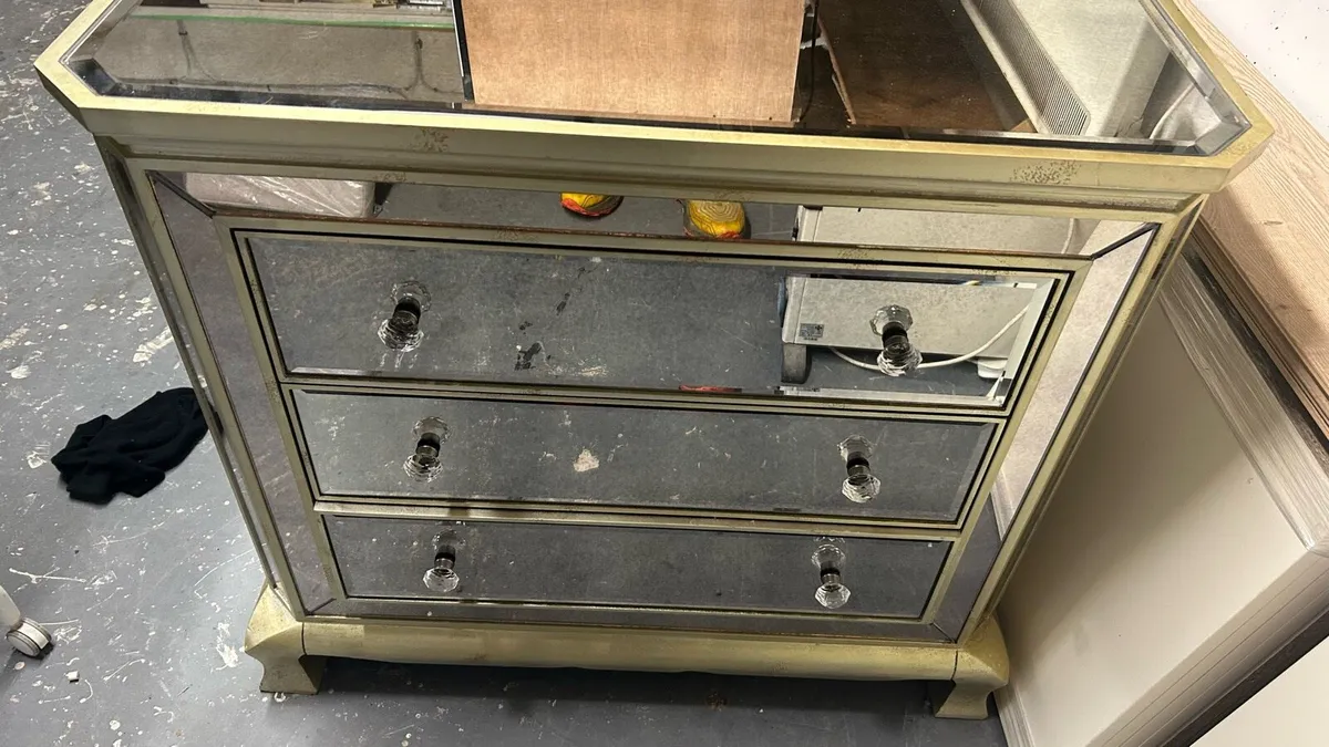 Chest of drawers mirror - Image 1