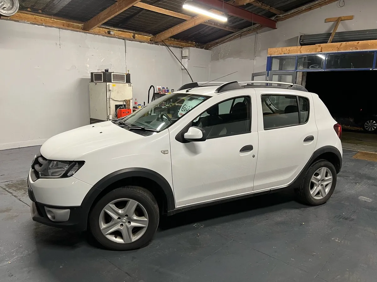 Dacia sandero petrol 2014 - Image 1