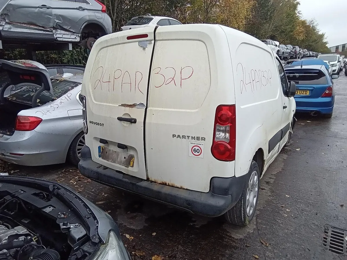 2011 PEUGEOT PARTNER BREAKING FOR PARTS - Image 4
