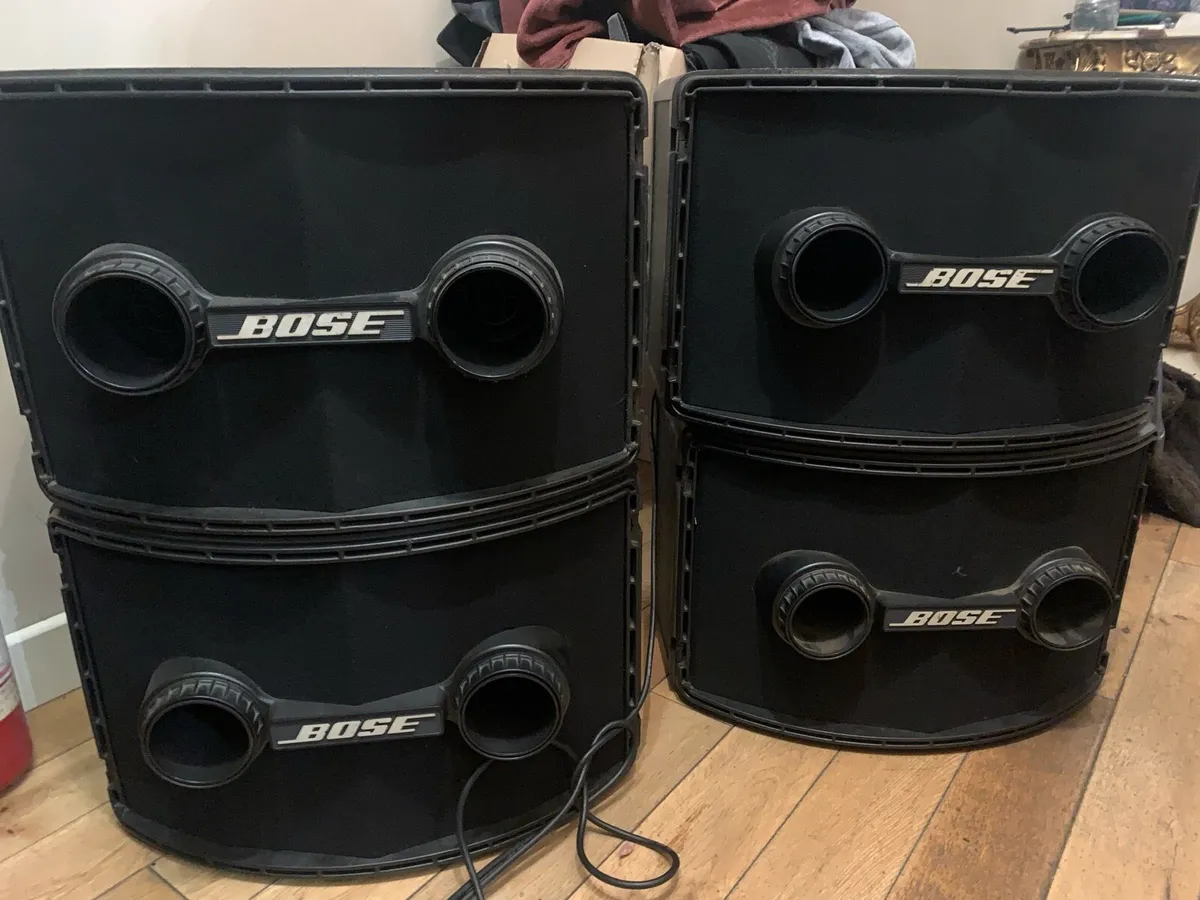 2 x Bose 802 speakers WITH CONTROLLERS - Image 1