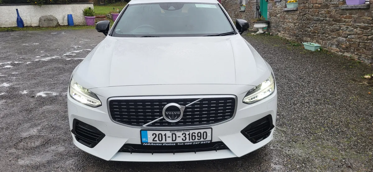 Volvo S90 2020 R DESIGN T8 4WD 2.0 PHEV 390BHP - Image 3