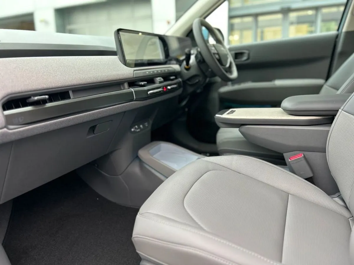 Kia EV3 Earth 3 (long Range) (0  Finance Availabl - Image 2