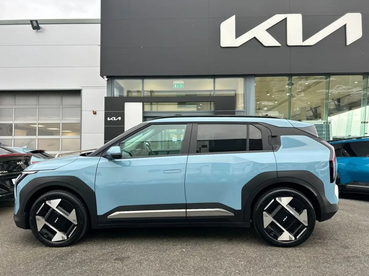 Kia EV3 Earth 3 (long Range) (0  Finance Availabl - Image 3
