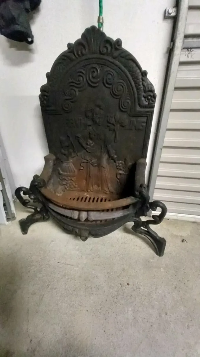 Antique fire basket, Grate - Image 1