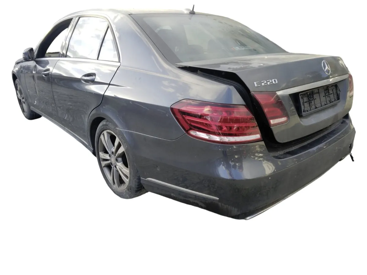 2014 MERCEDES BENZ E CLASS For Breaking/Dismantlin - Image 4