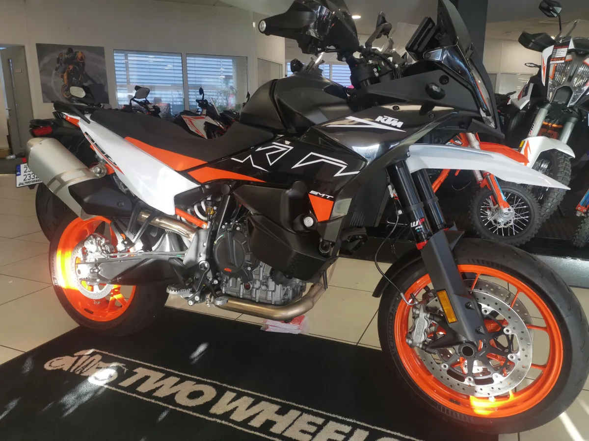 KTM 890 SMT**Ex Demo**with Tech Pack - Image 2