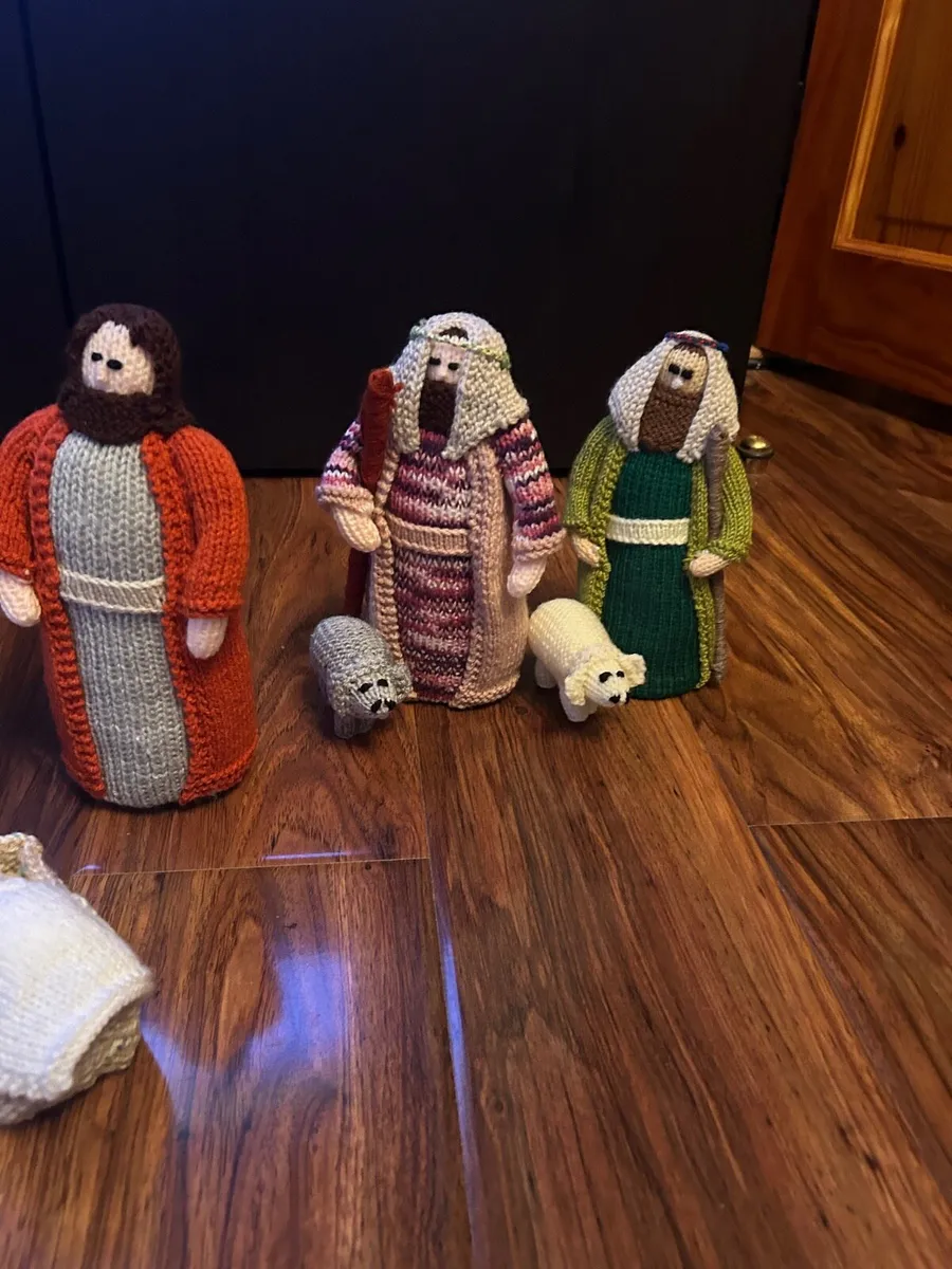 Hand Knitted Christmas Nativity - Image 4